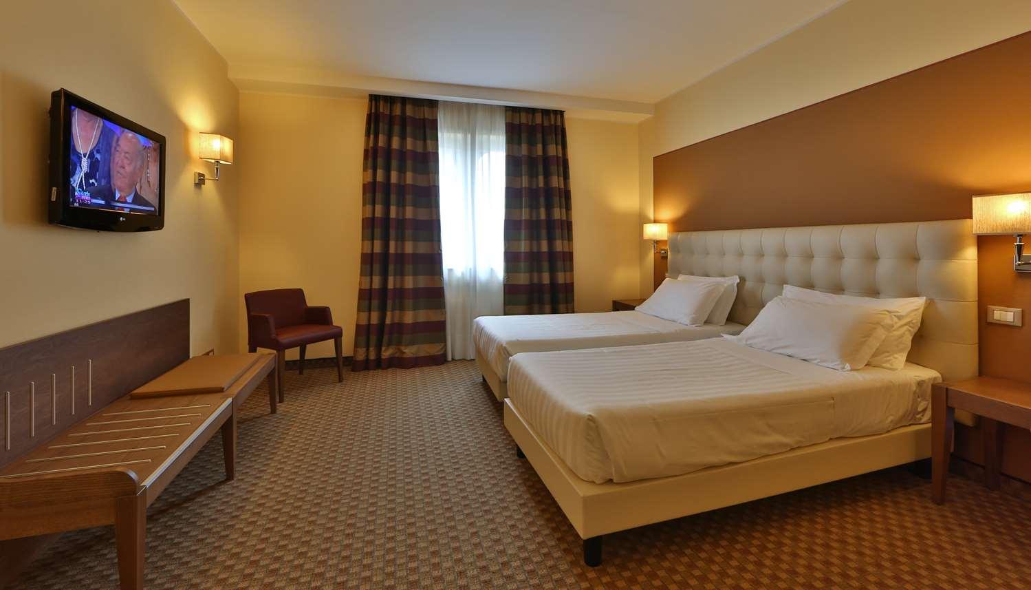 Hotel Western Grand Guinigi 4*