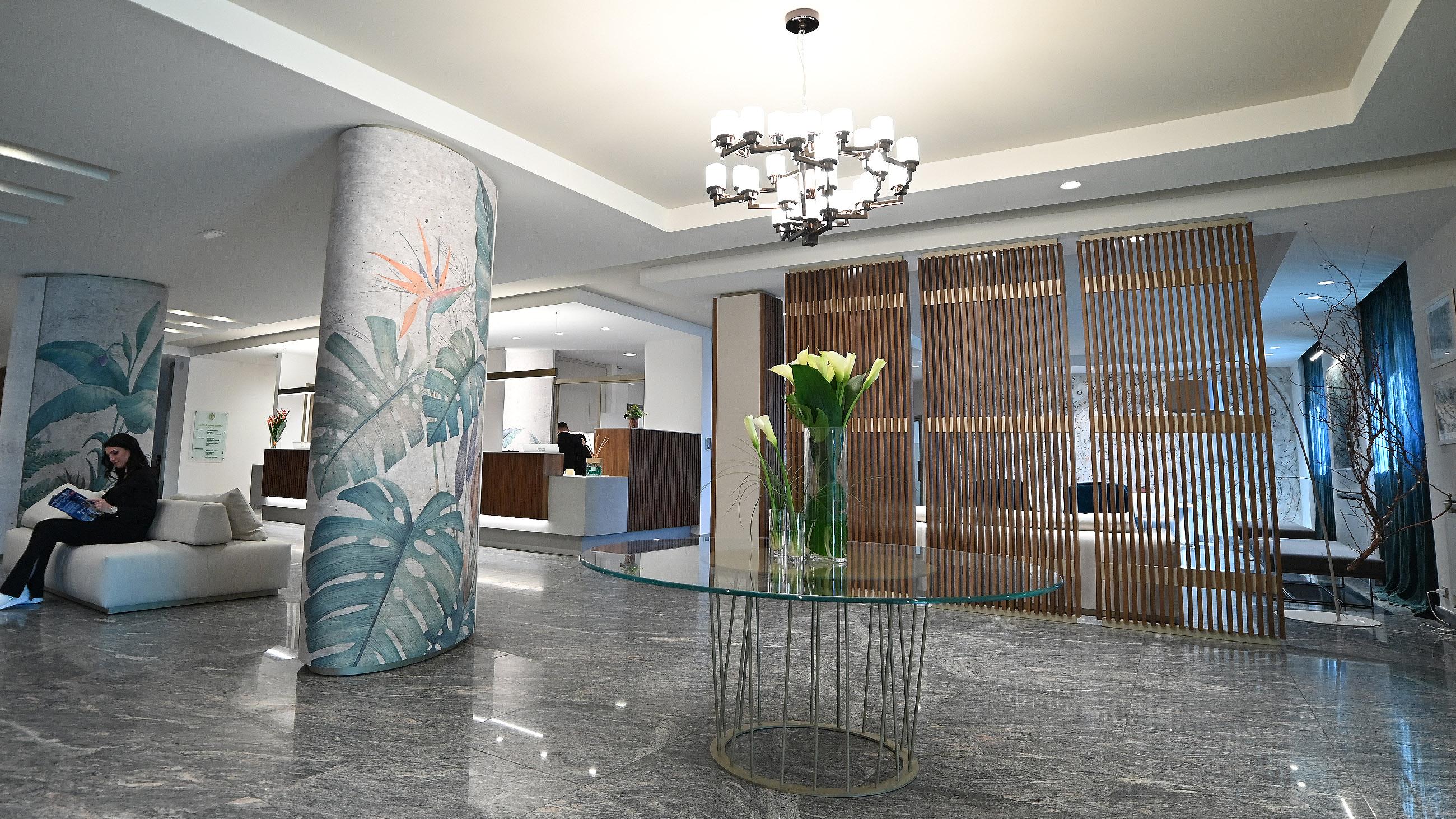 Western Grand Guinigi Hotel 4*